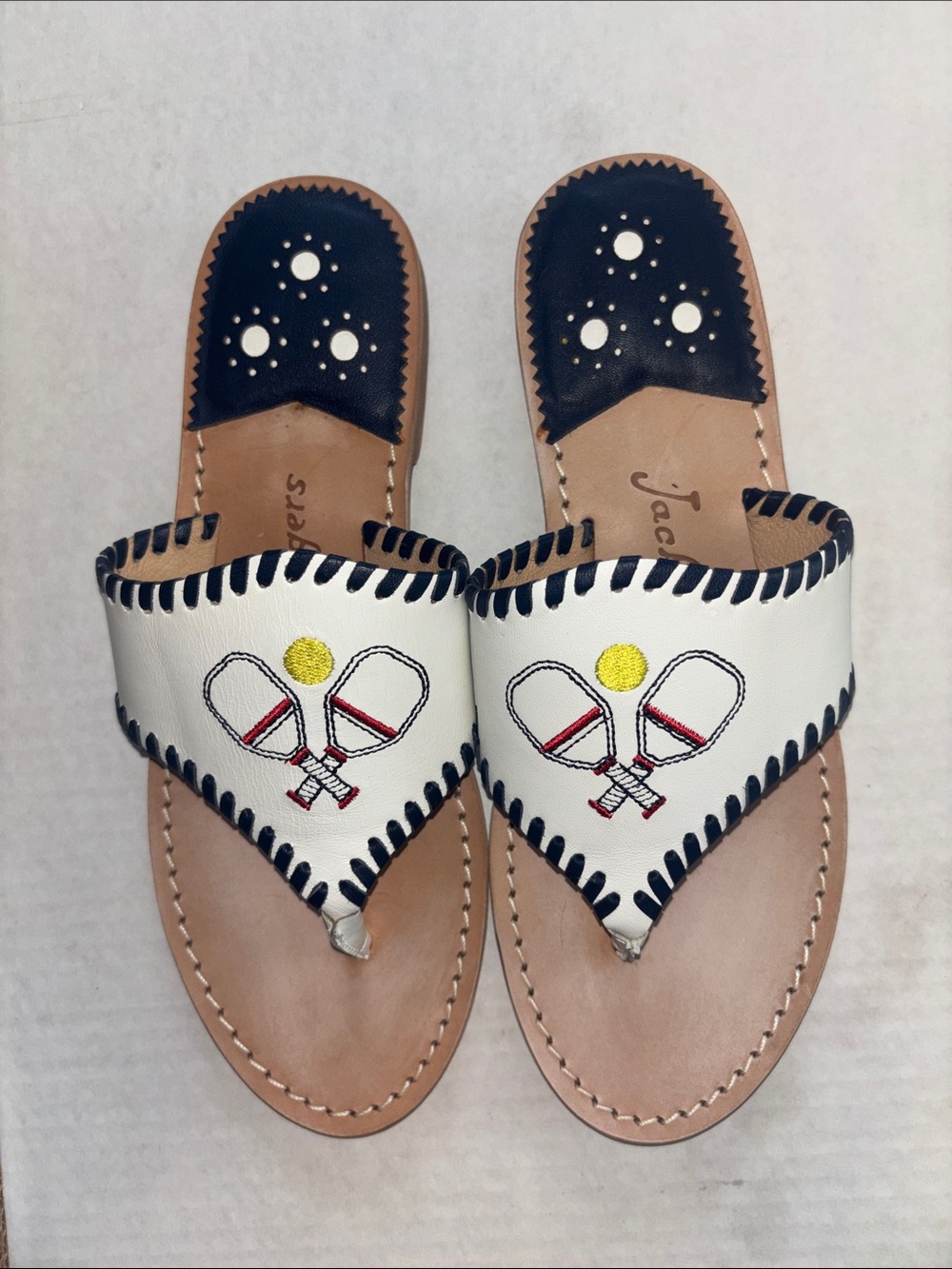 JACK ROGERS WHITE & NAVY LEATHER SANDALS PICKLE BALL EMBROIDERED DESIGN SIZE 8.5
